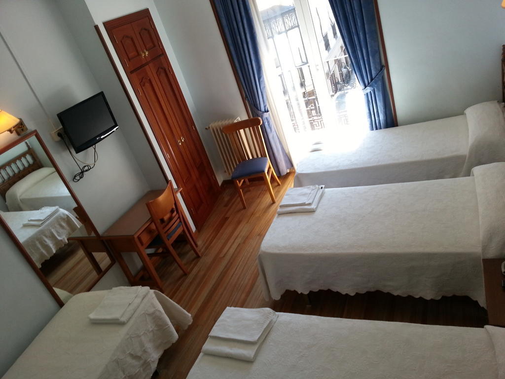 Hostal Guerra Madrid Zimmer foto